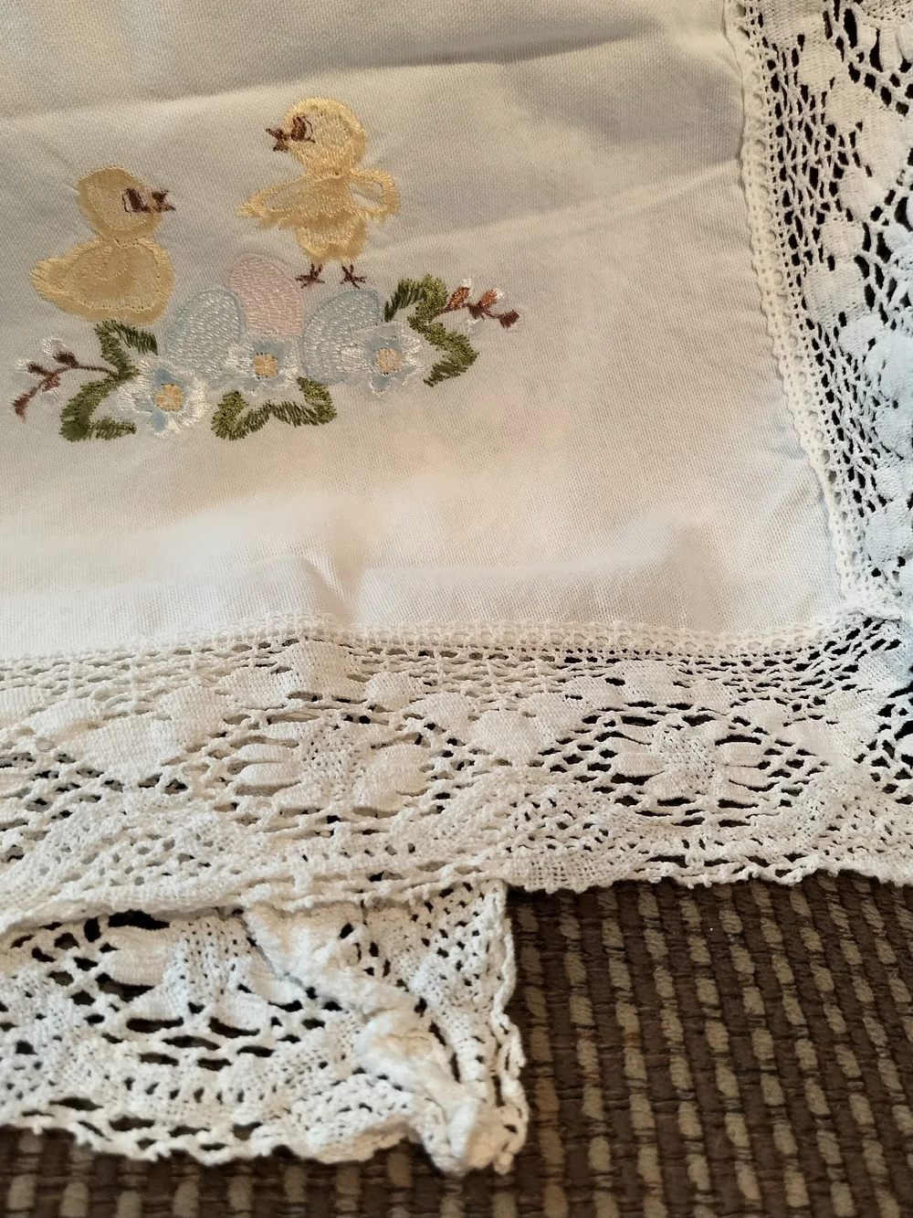 Vintage Hand-Embroidered White Lace Table Runner/Doily-Yellow Duckling Motif